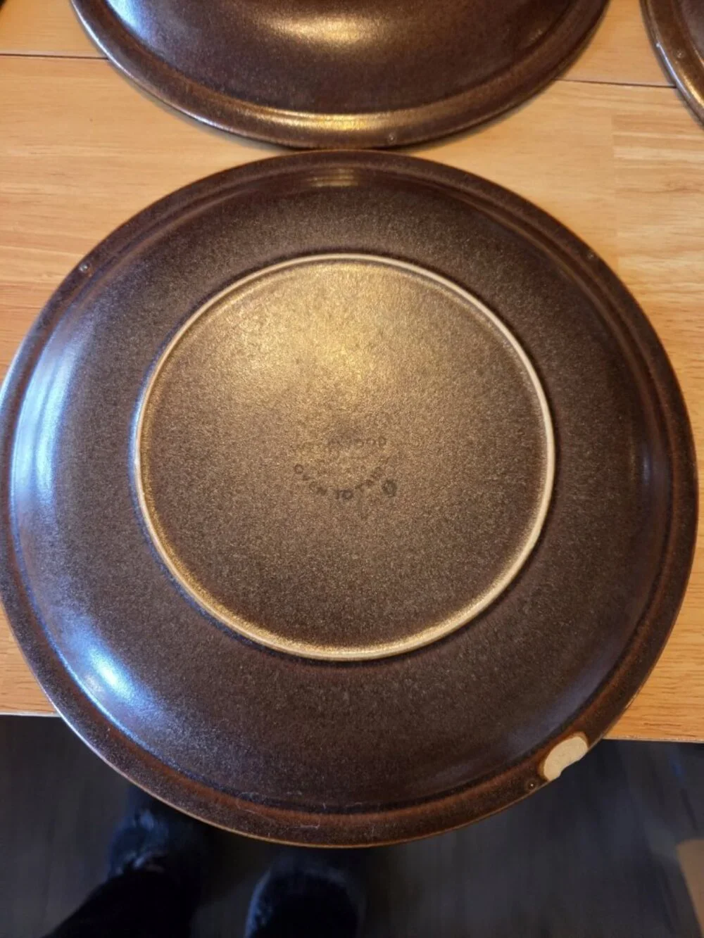 Wedgwood brown has oven